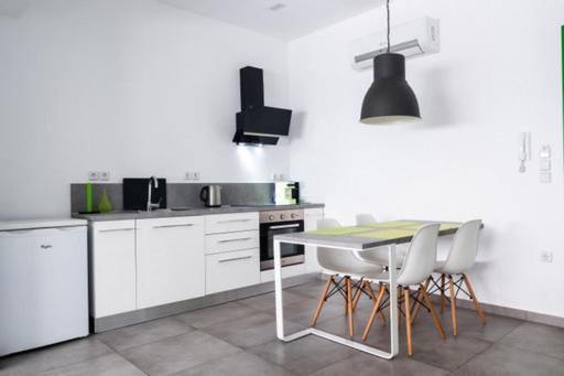 אתונה Hermes Apartments מראה חיצוני תמונה